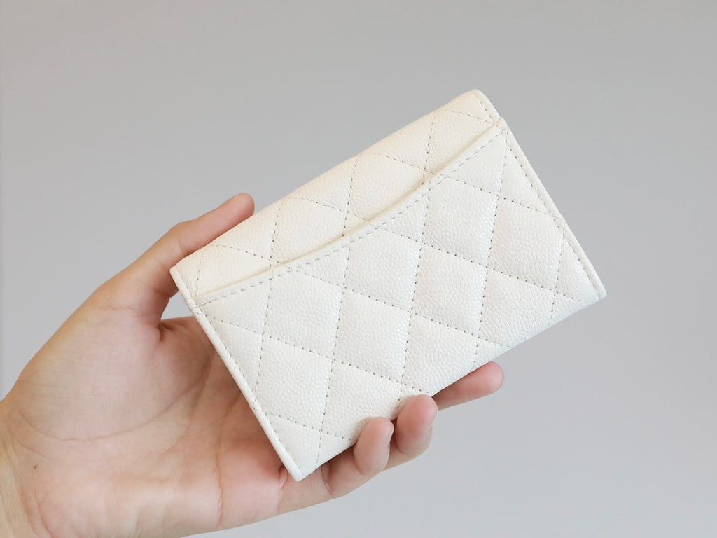 CHANEL FLAP CARD HOLDER 11.3 WHITE GRAINED CALFSKIN GOLD ICON